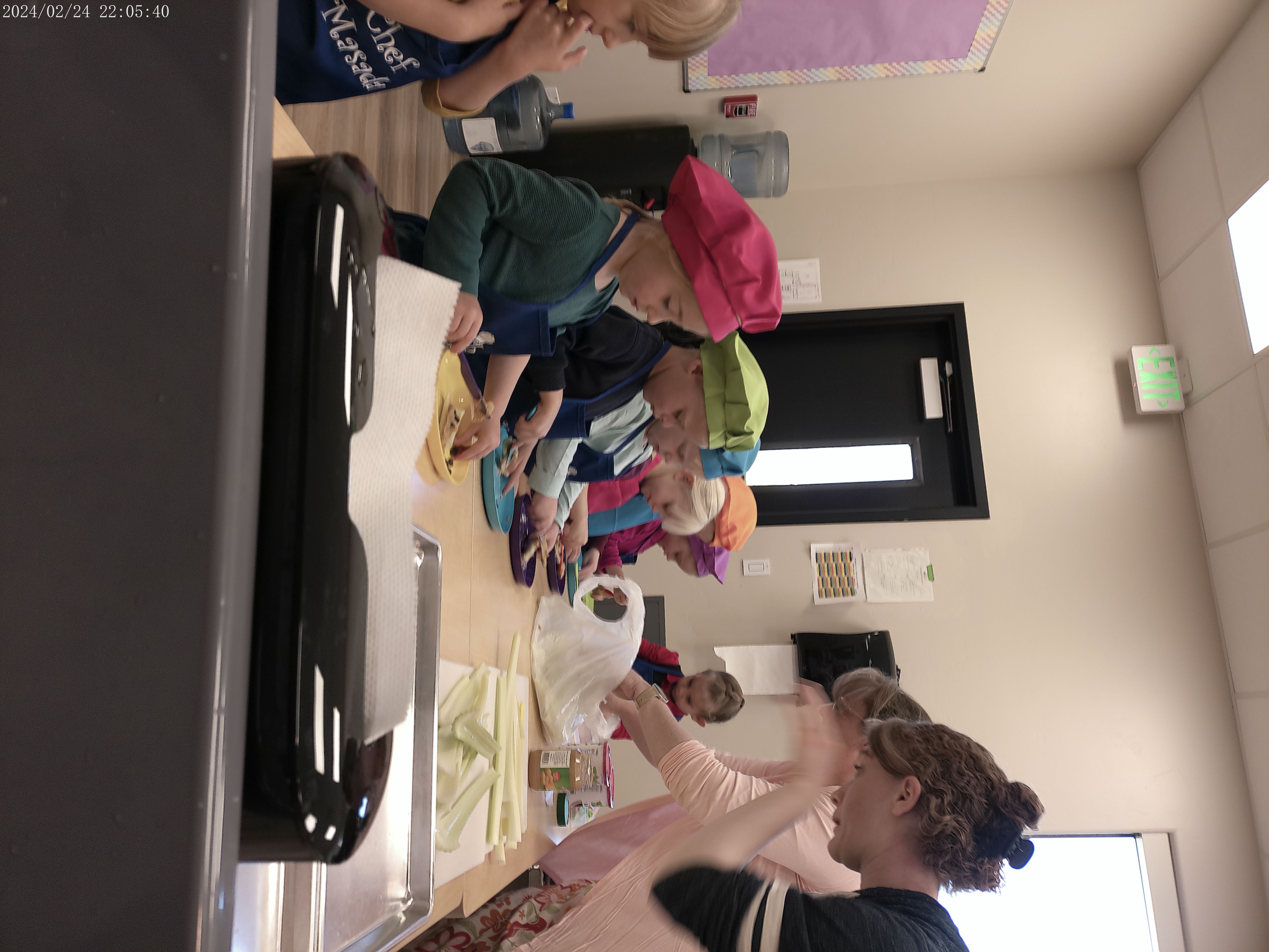 preschool students learning cooking skills